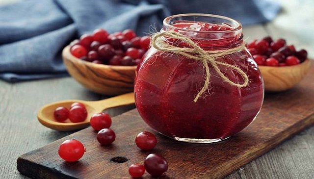 How to make homemade cherry jam + golden tips